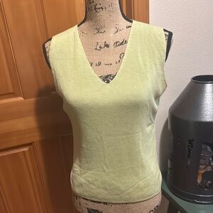 Casual Corner Sleeveless V-Neck Sweater Top - Light Green